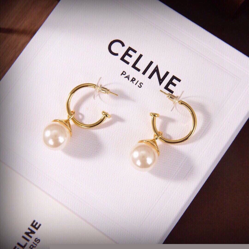 Ce**e earrings